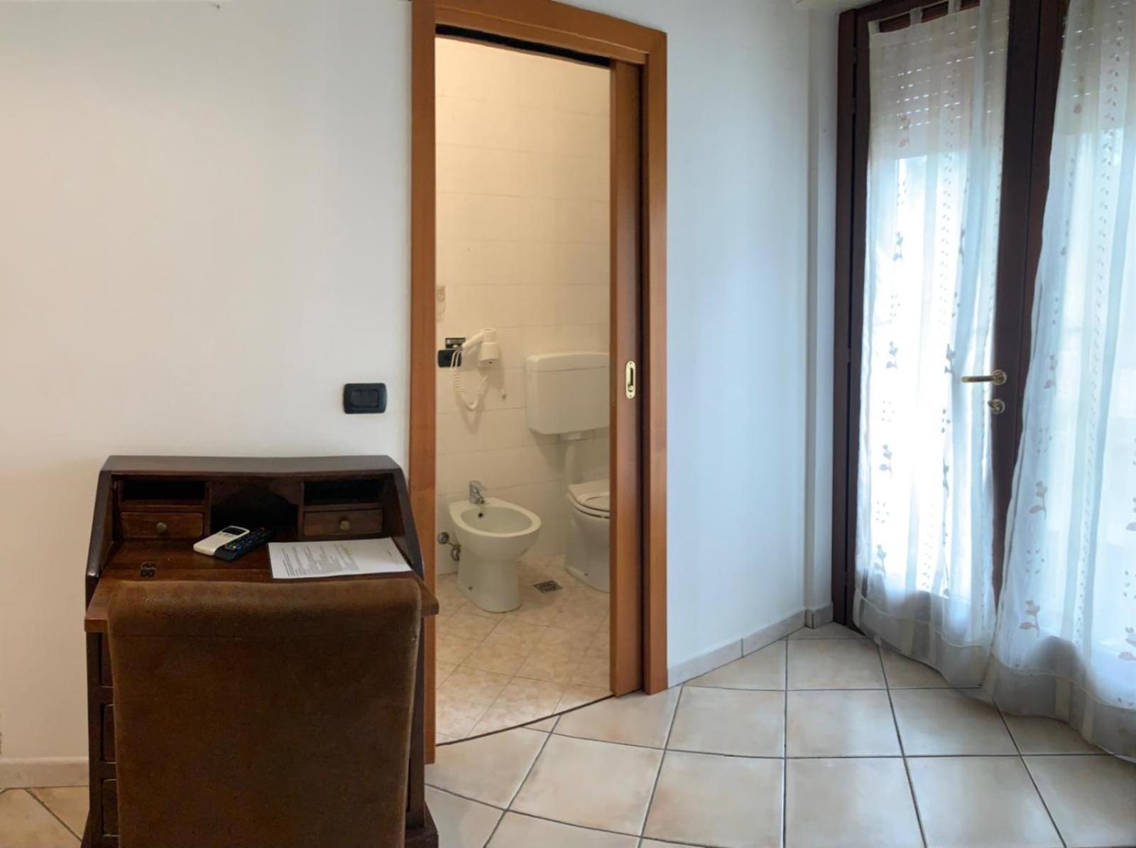 La Terrazza Hotel Peschiera del Garda Ngoại thất bức ảnh