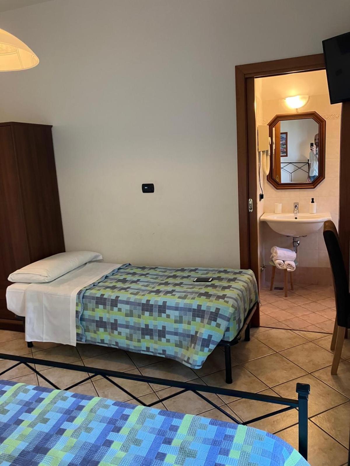 La Terrazza Hotel Peschiera del Garda Ngoại thất bức ảnh