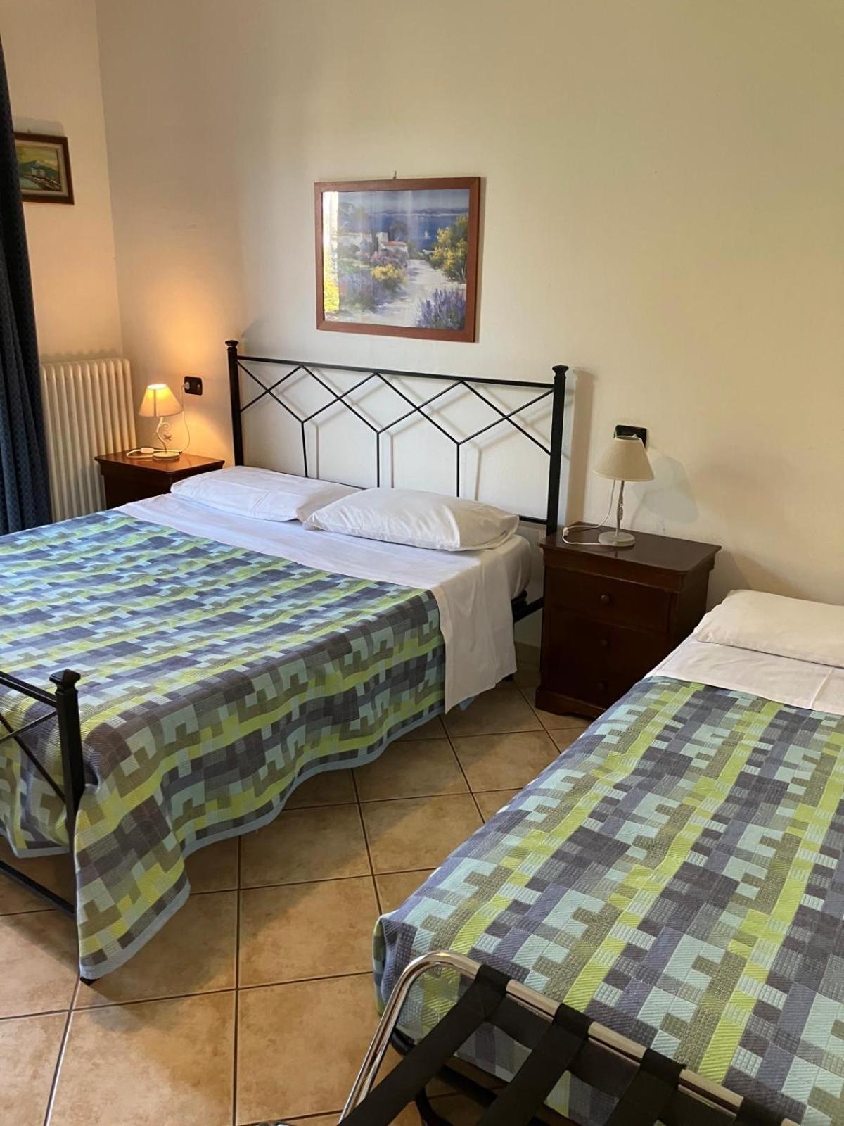 La Terrazza Hotel Peschiera del Garda Ngoại thất bức ảnh